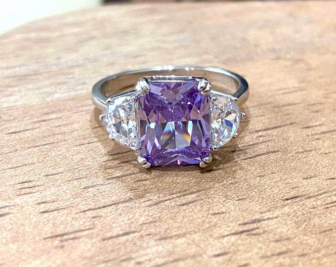 Vintage Sterling Silver Amethyst & White Topaz Ring Size 8