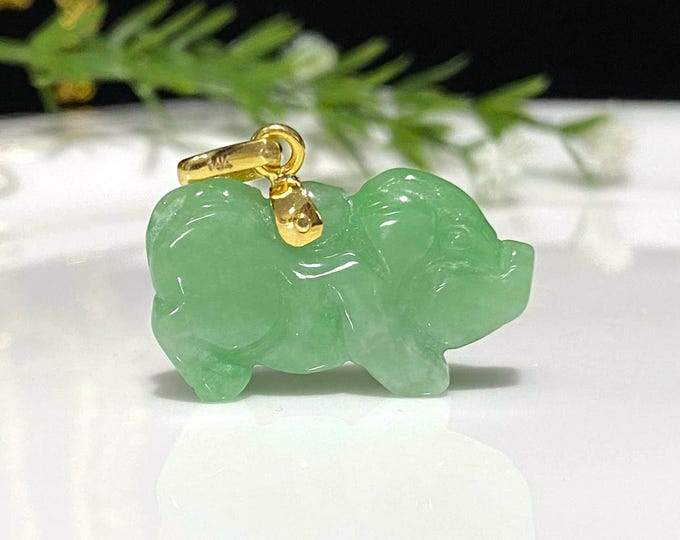 Vintage 14K Solid Gold Natural Green Jadeite Jade Chinese Zodiac PIG Carved Pendant.