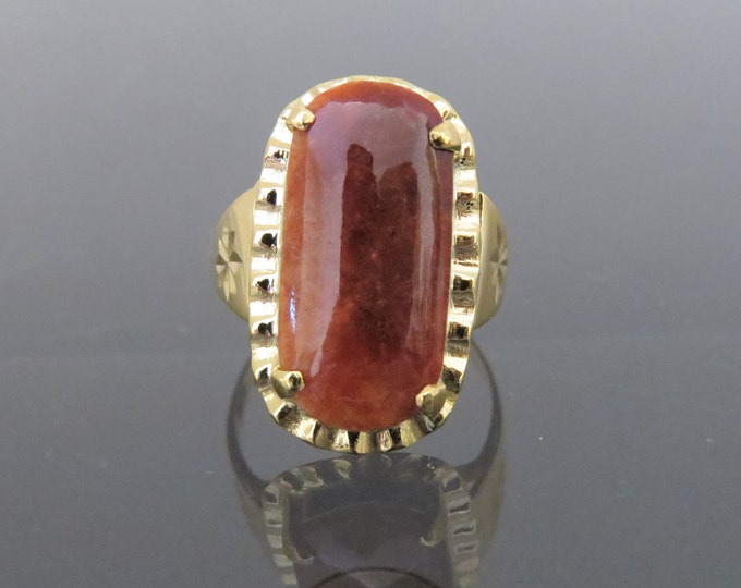 Vintage 18K Solid Yellow Gold Saddle Dark Red Jadeite Jade Ring Size 7