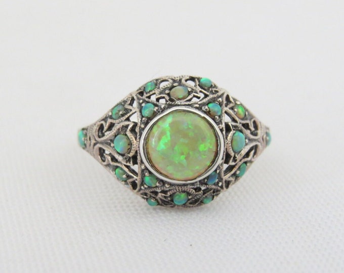 Vintage Sterling Silver Green Opal Filigree Ring.