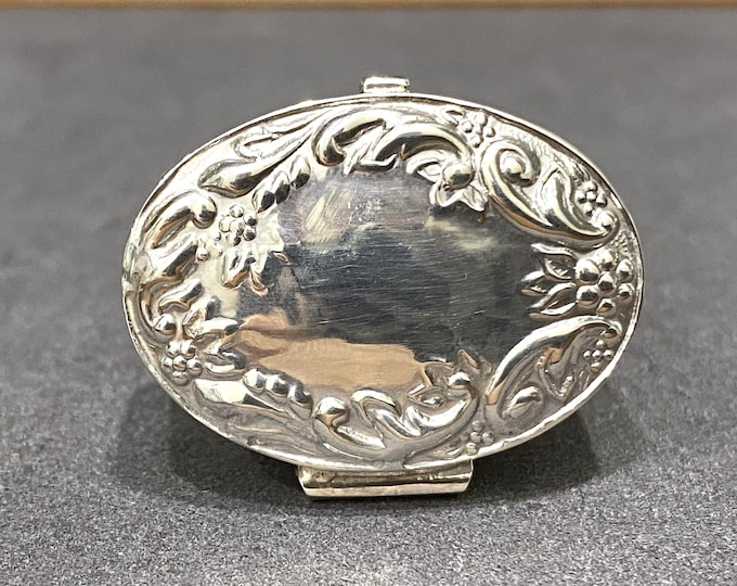 Vintage Sterling Silver Carved Oval Pill Box.