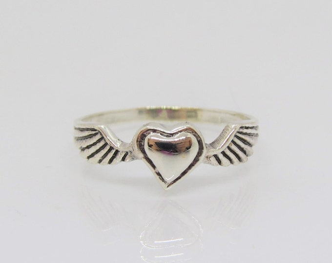 Vintage Sterling Silver Heart & Wings Ring Size 9