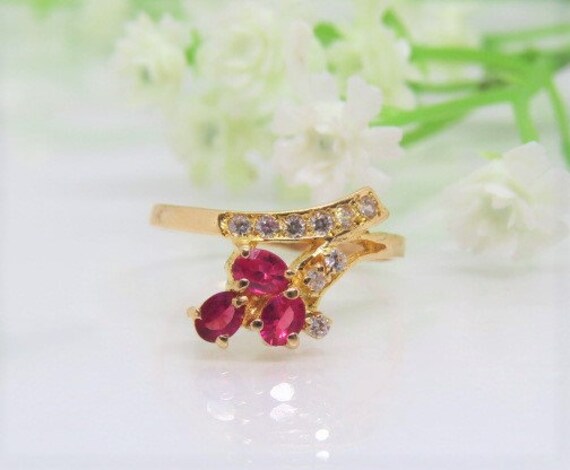 Vintage 18K Solid Yellow Gold Ruby & White Topaz … - image 4
