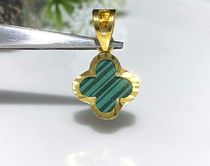 Vintage 15K 610 Solid Yellow Gold Four Leaf Clover Malachite Pendant.