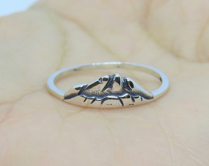 Vintage Sterling Silver Mountain Ring Size 7