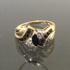 Vintage 10K Solid Yellow Gold Genuine Ceylon Blue Sapphire & Diamond Ring Size 7