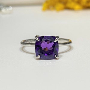 Vintage Sterling Silver Cushion Natural Amethyst Ring.