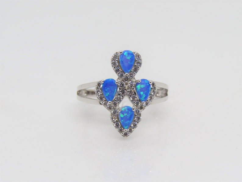 Vintage Sterling Silver Blue Opal /& White Topaz Ring Size 6