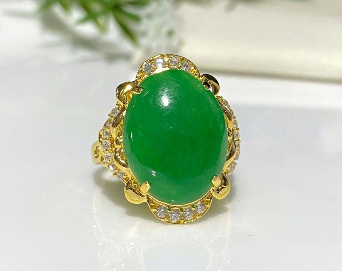 Vintage 15K 610 Solid Yellow Gold Oval Green Jadeite Jade & White Topaz Ring Size 6.5