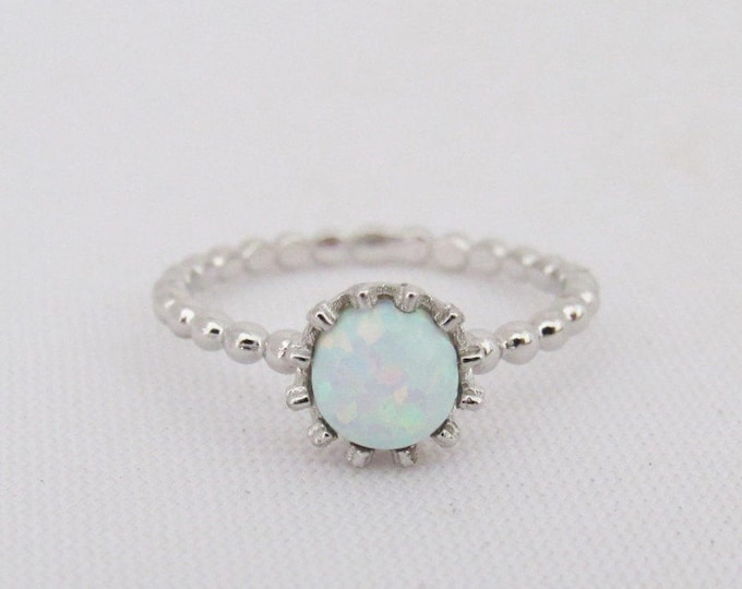 Vintage Sterling Silver White Opal Crown Ring Size 5