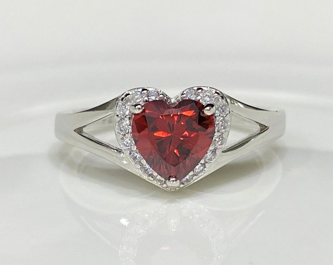 Vintage Sterling Silver Garnet & White Topaz Heart Ring.