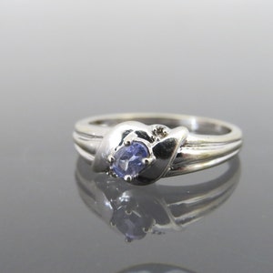 Vintage 10K Solid White Gold Natural Tanzanite & Diamond Ring Size 6.75 image 3