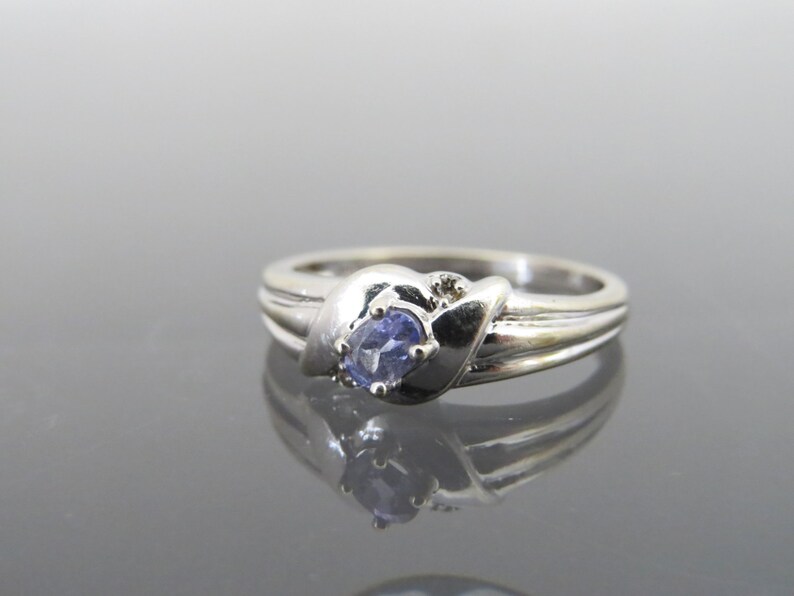 Vintage 10K Solid White Gold Natural Tanzanite & Diamond Ring Size 6.75 image 3