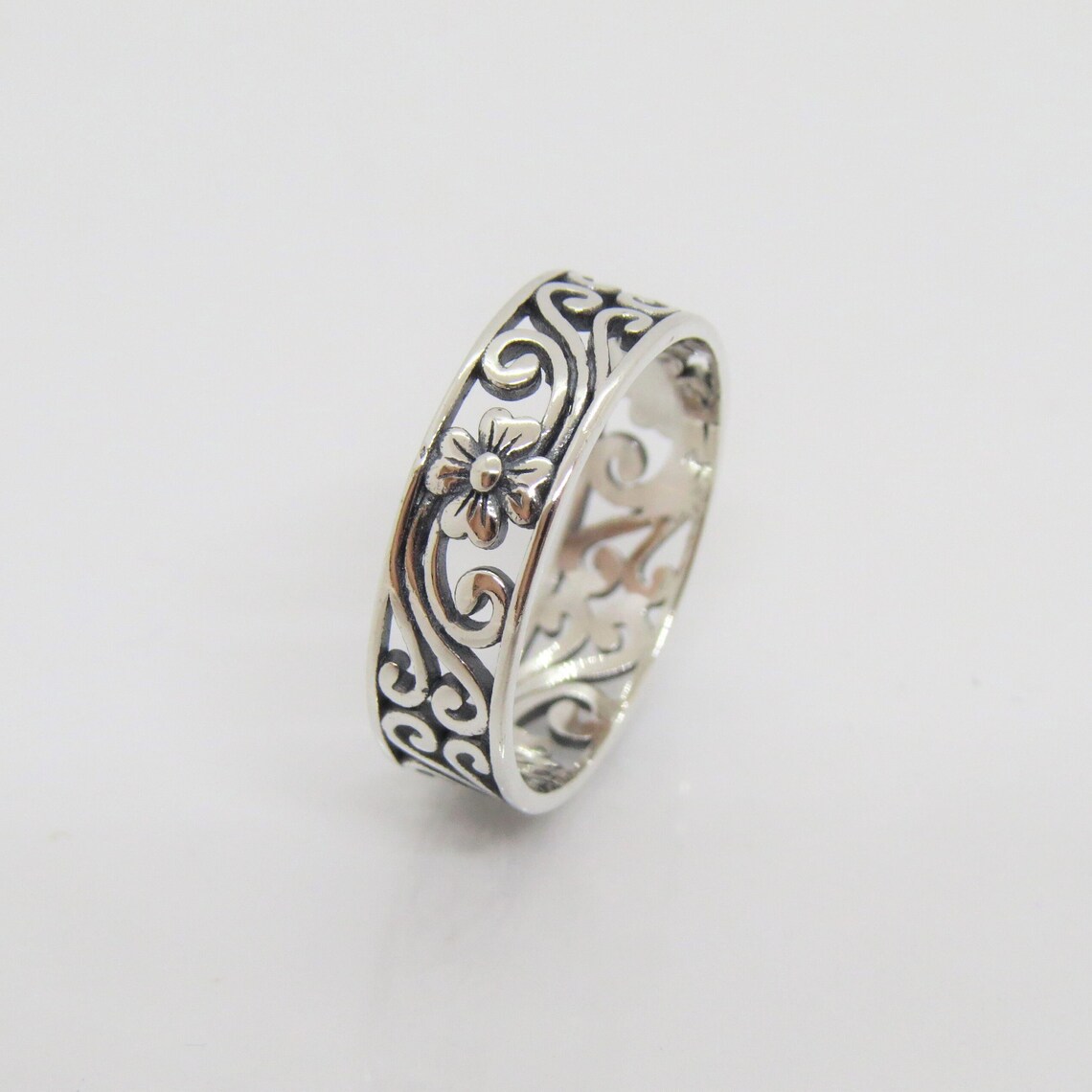 Sterling Silver Floral Filigree Band Ring Size 8 - Etsy