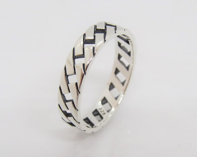 Vintage Sterling Silver Link Chain Band Ring Size 9