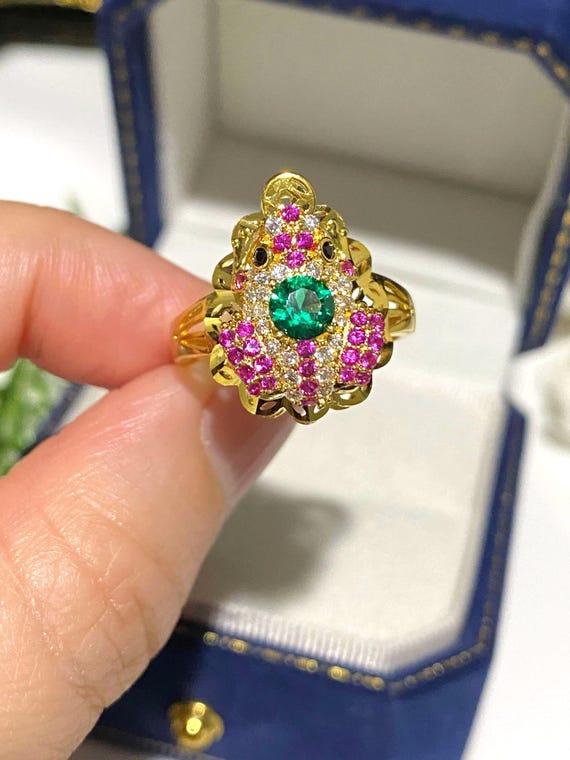 Vintage 15K Gold Frog Ring Emerald, Ruby, Topaz, … - image 3