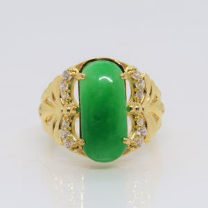Vintage 18K Solid Yellow Gold Green Jadeite Jade & White Topaz Saddle Ring Size 7.25