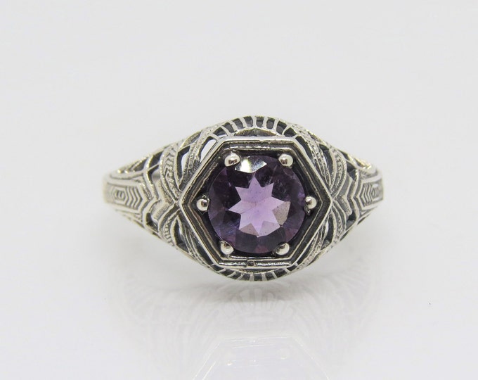 Vintage Sterling Silver Natural Amethyst Filigree Ring.