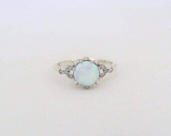 Vintage Sterling Silver White Opal & White Topaz Ring Size 7