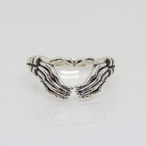 Sterling Silver Skeleton Hands Ring Size 8