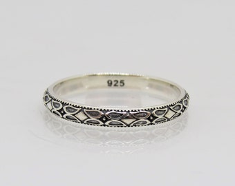 Vintage Sterling Silver Carved Band Ring Size 7