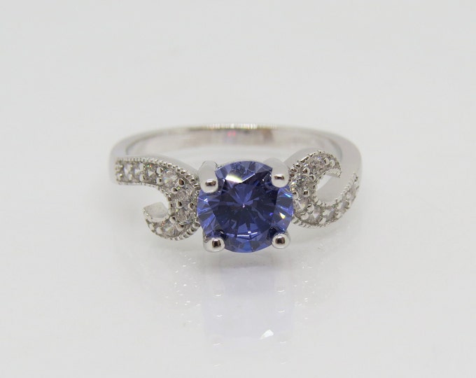 Vintage Sterling Silver Round cut Tanzanite & White Topaz Ring Size 7