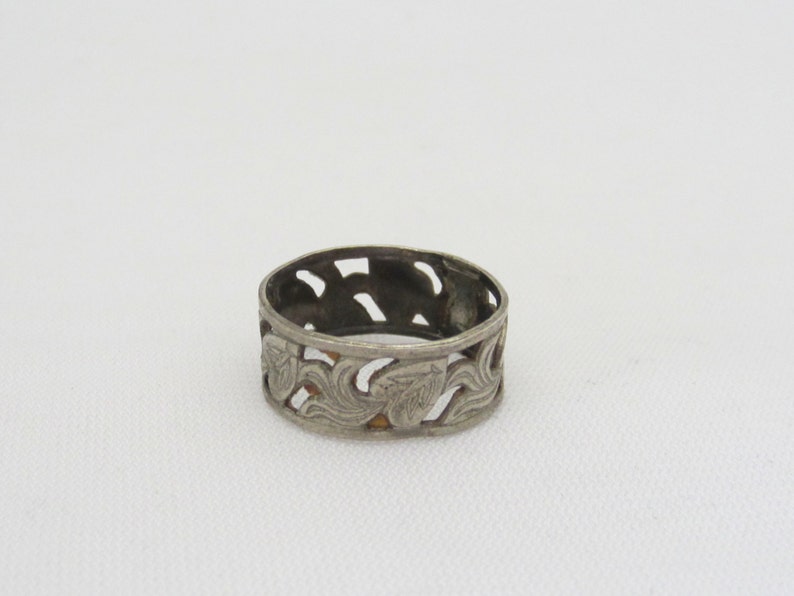 Antique Art Deco Sterling Silver Engraved Leaf Band Ring Size 6