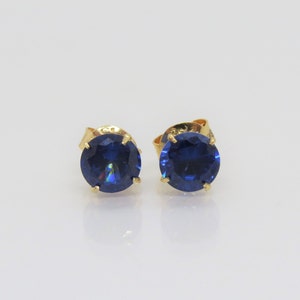 Vintage 18K Solid Yellow Gold 1.70ct Round cut Blue Sapphire Stud Earrings