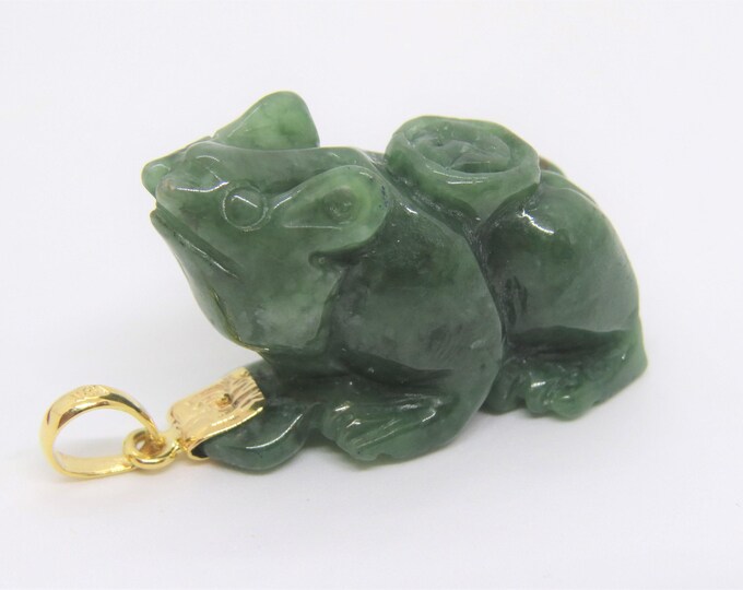 Vintage 18K Solid Gold Natural Greenish Jadeite Jade Chinese Zodiac Mouse Rat Pendant