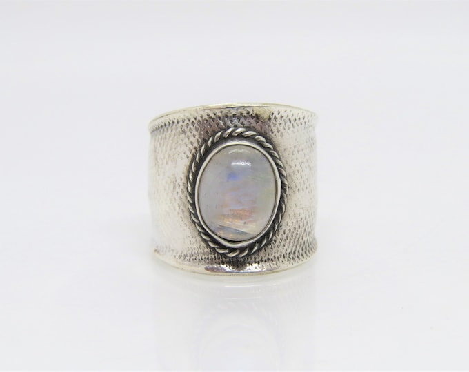 Vintage Sterling Silver Natural Moonstone Dome Ring Size 8
