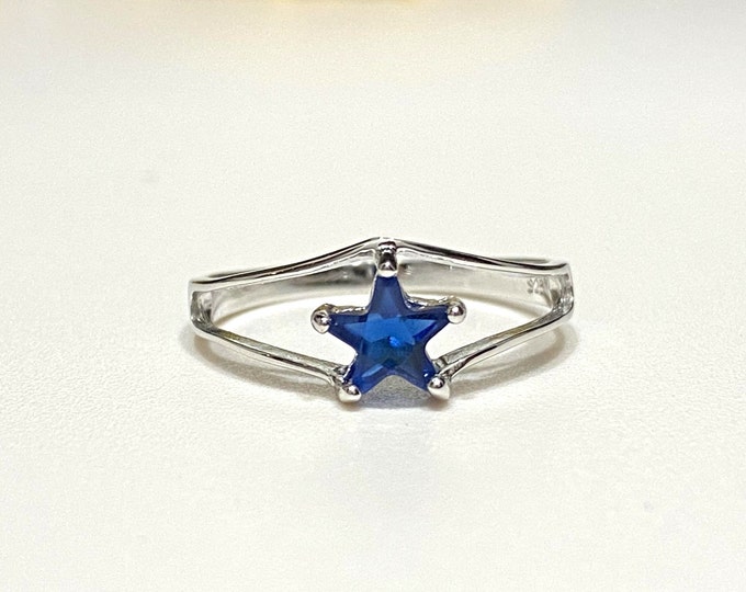 Sterling Silver 925 Blue Sapphire Star Ring.