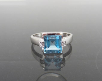 Vintage 14K Solid White Gold 2ct Princess cut Blue Topaz & Diamond Ring Size 7.25