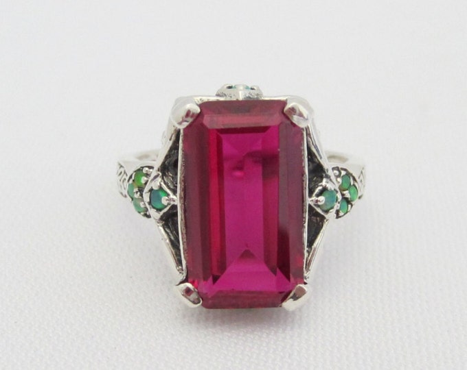Vintage Sterling Silver Ruby & Green Opal Ring Size 7
