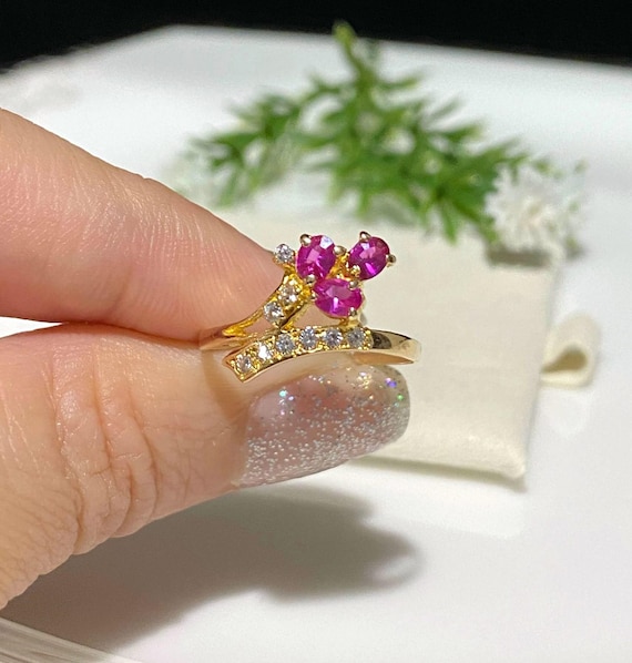 Vintage 18K Solid Yellow Gold Ruby & White Topaz … - image 6