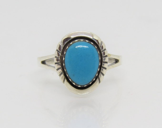 Vintage Western Sterling Silver Turquoise Ring Size 7.75
