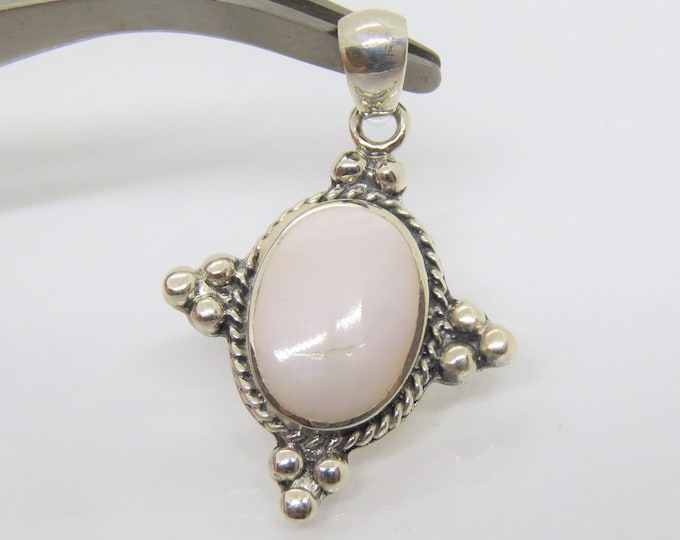 Vintage Bali Sterling Silver Mother of Pearl Pendant