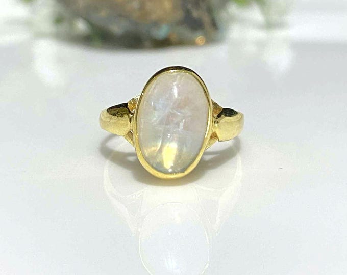 Vintage 14K Solid Yellow Gold 2.55ctw Natural Oval cut Moonstone Ring Size 6