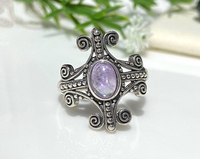 Vintage Sterling Silver Amethyst Cabochon Ring