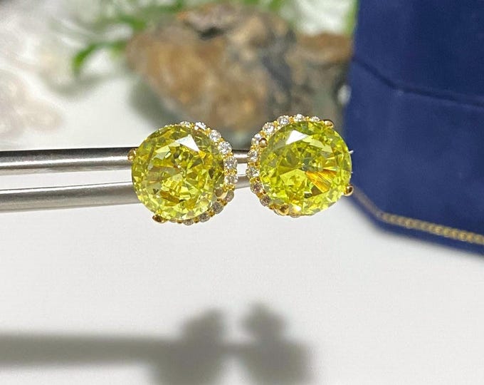Vintage 15K 610 Solid Yellow Gold Yellow Sapphire & White Topaz Halo Earrings.