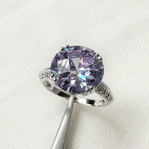 Sterling Silver Light Purple Lavender Amethyst Ring.