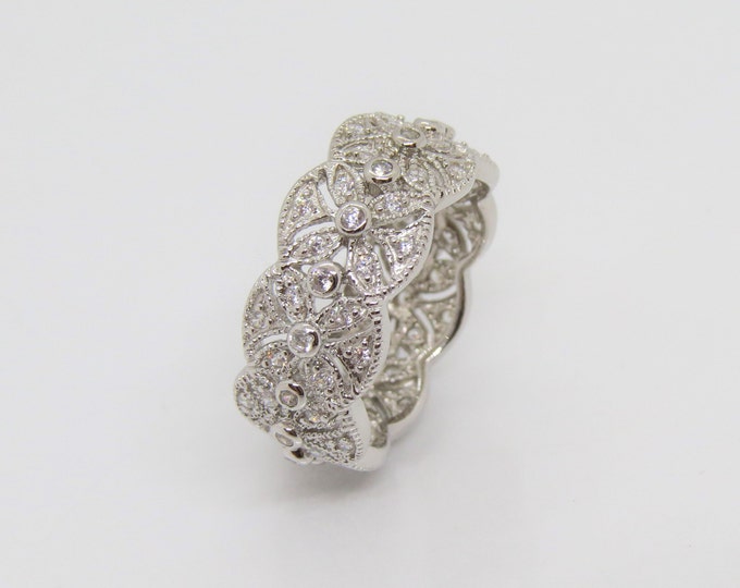 Vintage Sterling Silver White Topaz Wedding Band Ring.