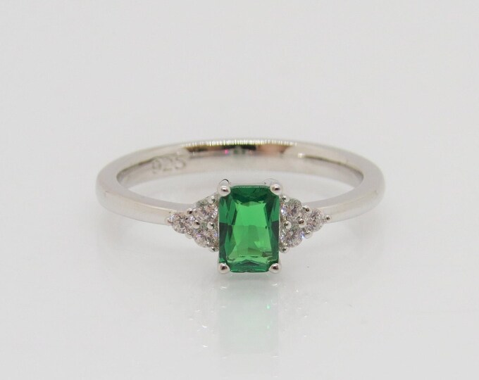 Vintage Sterling Silver Radiant Cut Emerald & White Topaz Ring Size 9