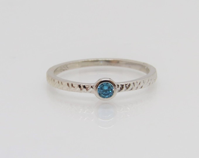 Vintage Sterling Silver Aquamarine Carved Tiny Band Ring Size 8