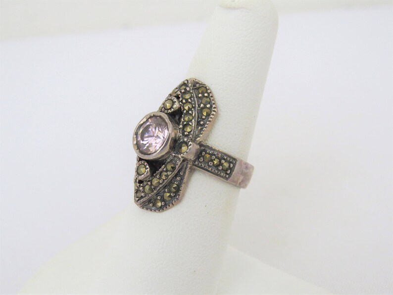 Vintage Sterling Silver Pink Topaz /& Marcasite Dome Ring Size 7