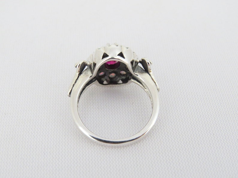 Vintage Sterling Silver Ruby /& Opal Cluster Ring Size 8