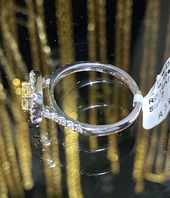 14K 18K ソリッドホワイトゴールド 0.75ct ファンシーイエロー 