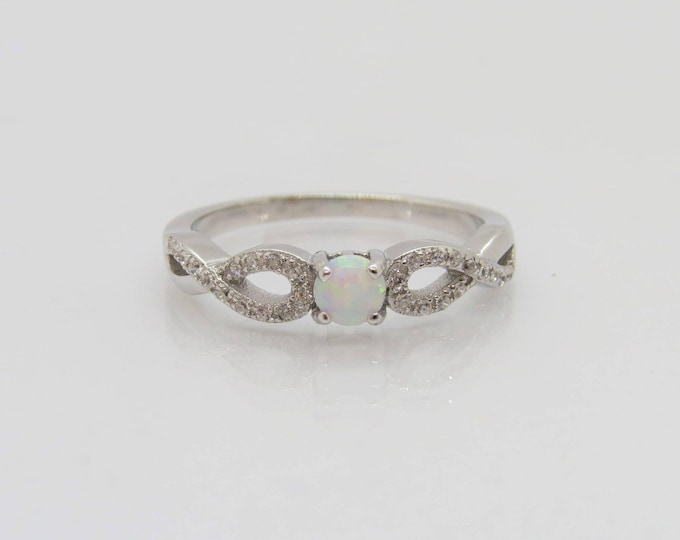 Vintage Sterling Silver Small Round cut White Opal & White Topaz Twisted Celtic Ring Size 8