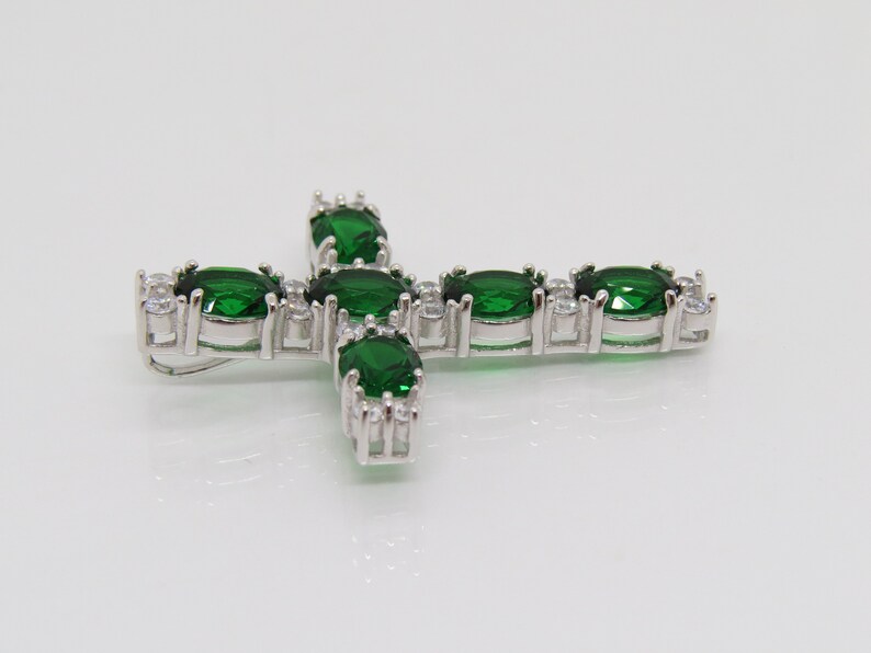 Vintage Sterling Silver Emerald /& White Topaz Cross Pendant