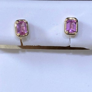 Vintage 14K Solid Yellow Gold Genuine Pink Sapphire Screw back Earrings.