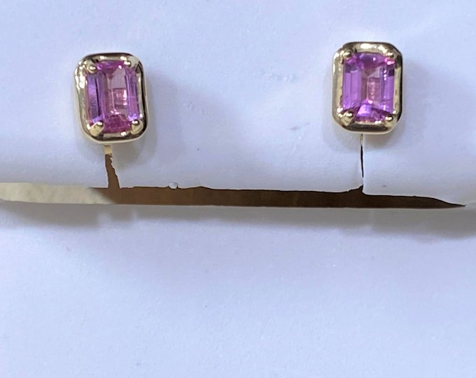 Vintage 14K Solid Yellow Gold Genuine Pink Sapphire Screw back Earrings.